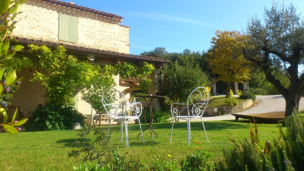 Poggio Dei Prugnoli Bed & Breakfast Tavoleto Luaran gambar