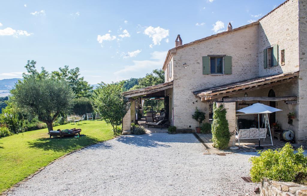 Poggio Dei Prugnoli Bed & Breakfast Tavoleto Luaran gambar
