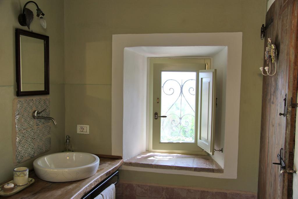 Poggio Dei Prugnoli Bed & Breakfast Tavoleto Luaran gambar